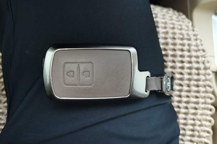 Used Toyota Land Cruiser  Vehicle Key