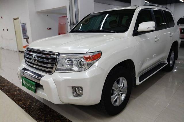 Ojetý Toyota Land Cruiser 2015 4.0L V6 Middle East Low-Trim Version