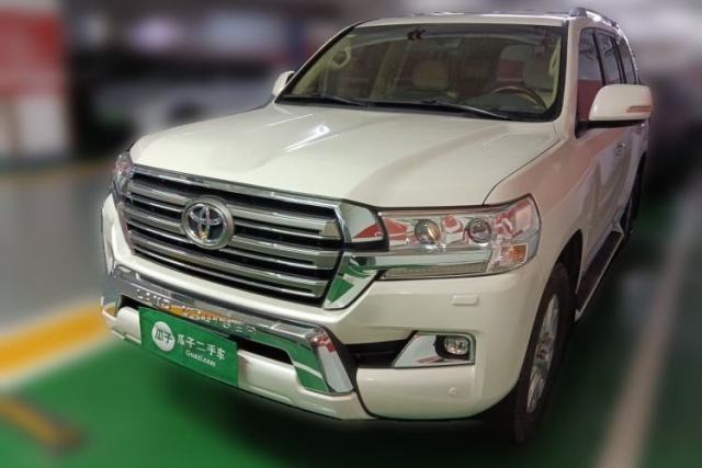 Toyota Land Cruiser 8-Seater 4.6L V8 Middle East Limited Edition usado