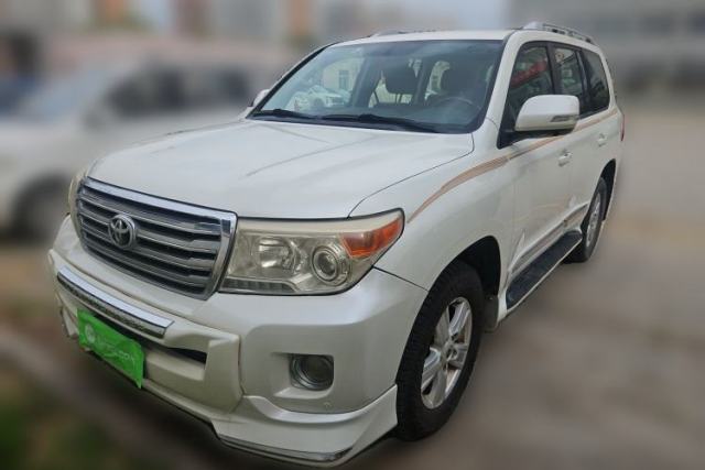 Toyota Land Cruiser Land Cruiser, 4.0-liter, 5 seats, automatic transmission, no sunroof مستعملة
