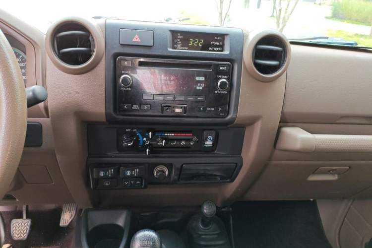 Used Toyota Land Cruiser  Audio And AC Panel