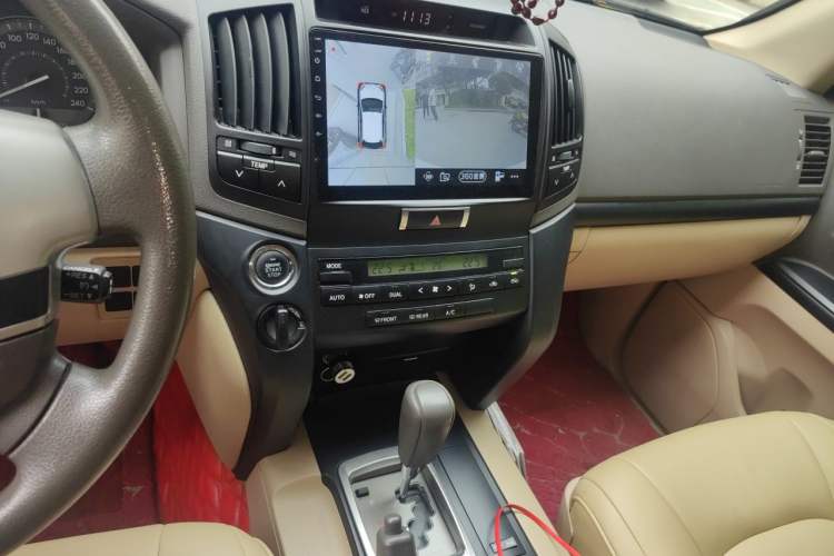 Used Toyota Land Cruiser 2015 4.0L 5-Seater Middle East Version Audio And AC Panel