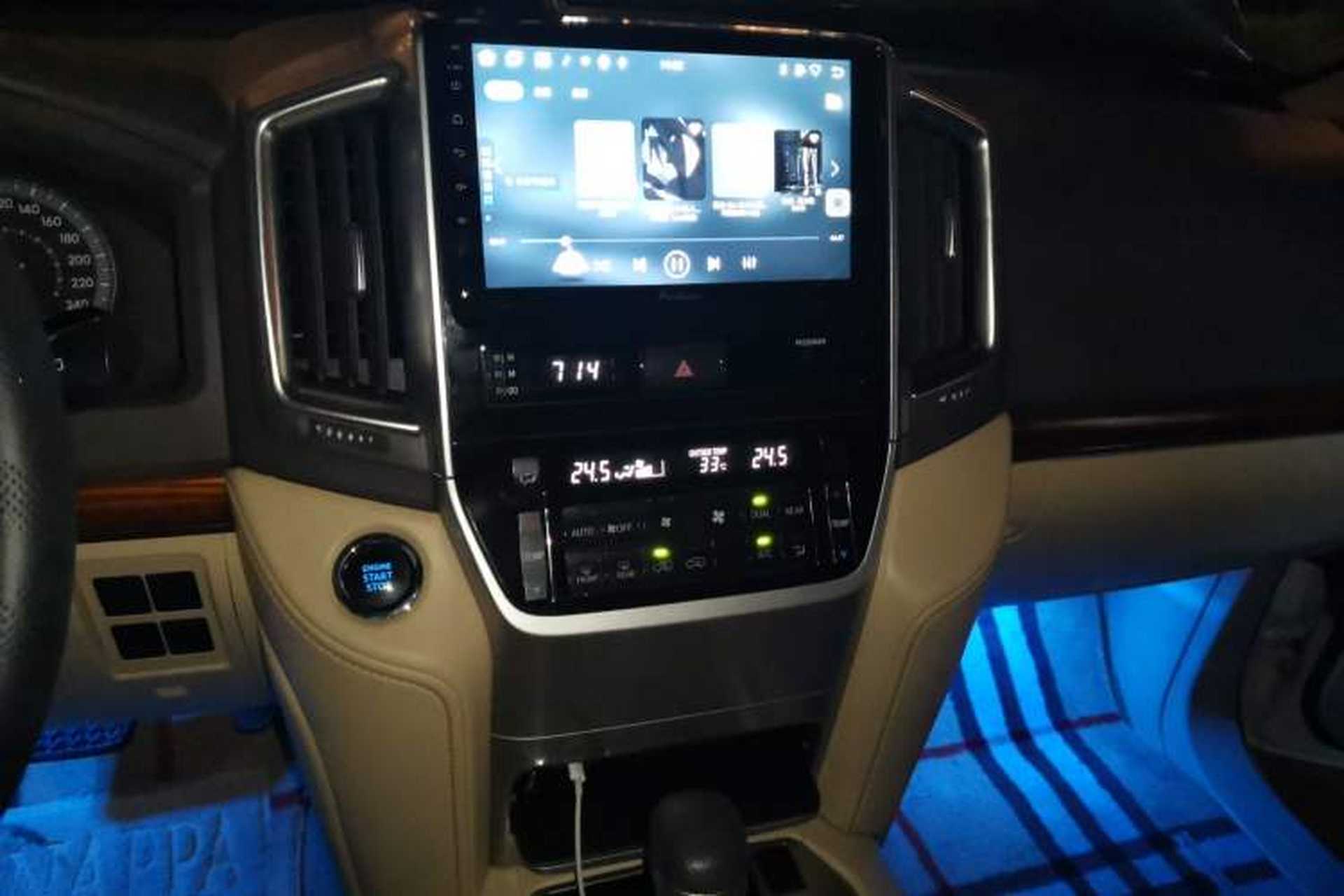 Used Toyota Land Cruiser 2015 4.0L V6 Middle East Limited Edition Audio And AC Panel