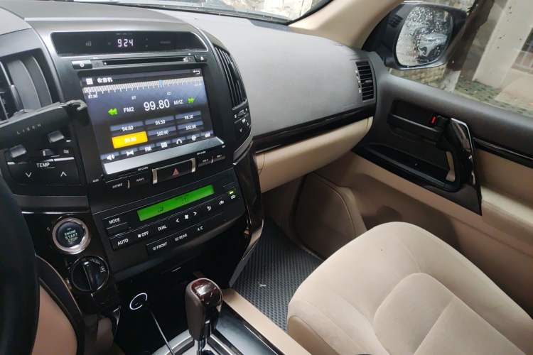 Used Toyota Land Cruiser  Audio And AC Panel