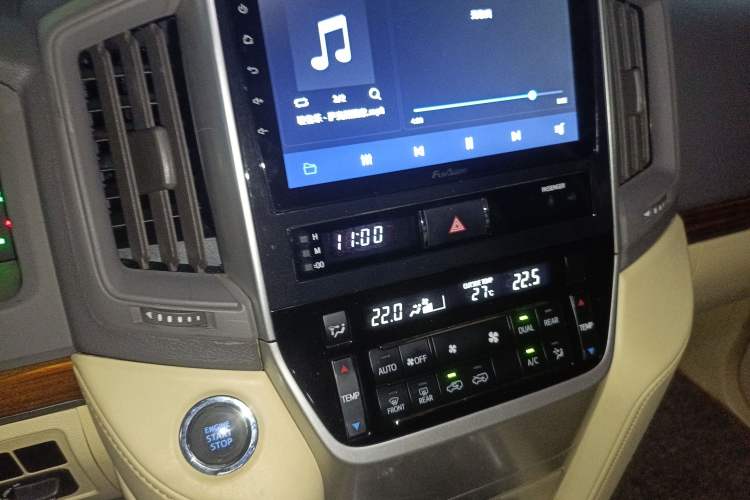 Used Toyota Land Cruiser  Audio And AC Panel