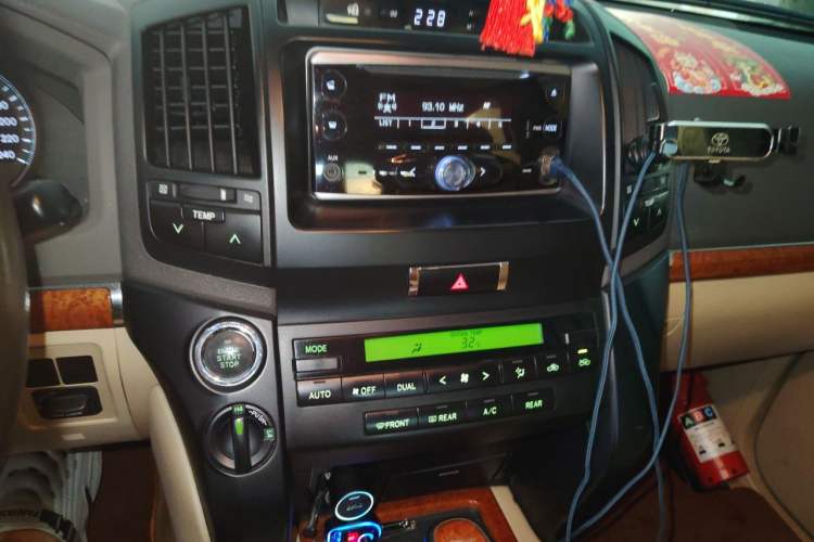 Used Toyota Land Cruiser  Audio And AC Panel