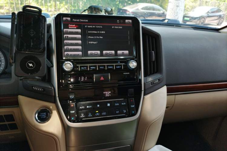 Used Toyota Land Cruiser 2015 4.0L V6 Middle East Limited Edition Audio And AC Panel