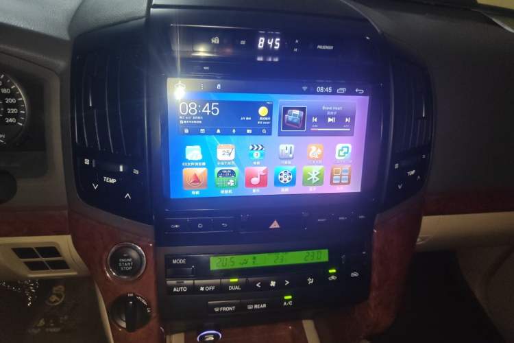 Used Toyota Land Cruiser 2015 4.0L 5-Seater Middle East Version Audio And AC Panel