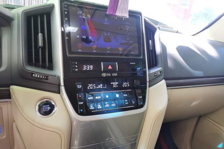 Used Toyota Land Cruiser  Audio And AC Panel