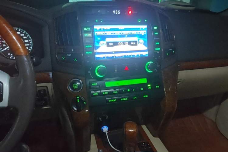 Used Toyota Land Cruiser  Audio And AC Panel