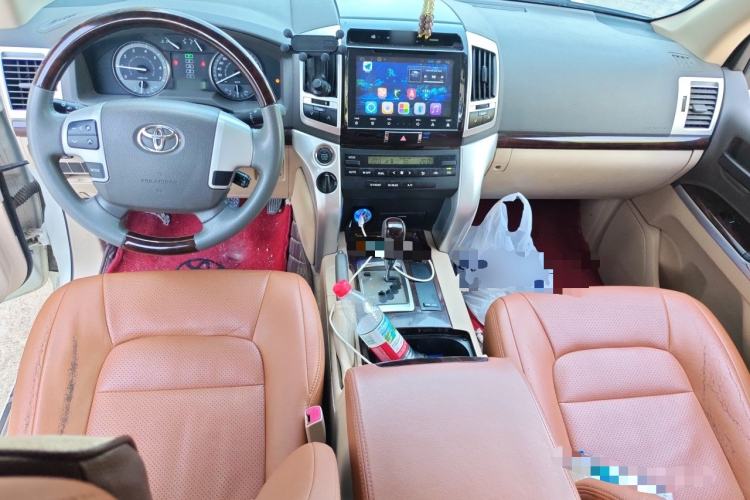Used Toyota Land Cruiser  Center Console