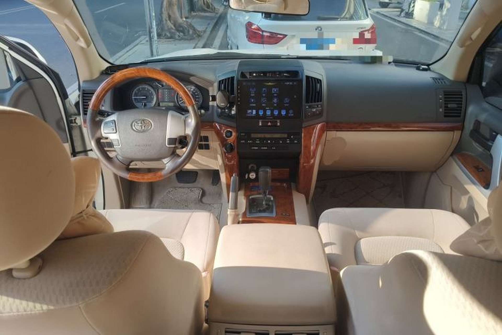 Used Toyota Land Cruiser  Center Console