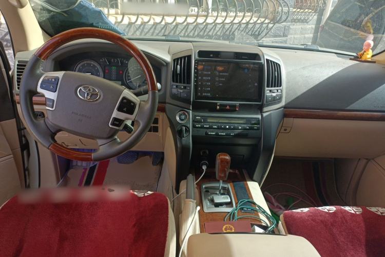Used Toyota Land Cruiser  Center Console