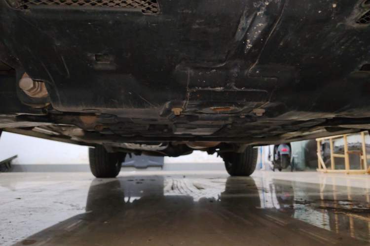 Used Toyota Land Cruiser 2015 4.0L 5-Seater Middle East Version Chassis Front