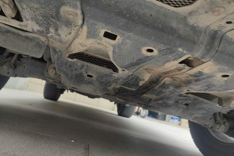 Used Toyota Land Cruiser 2015 4.0L 5-Seater Middle East Version Chassis Front
