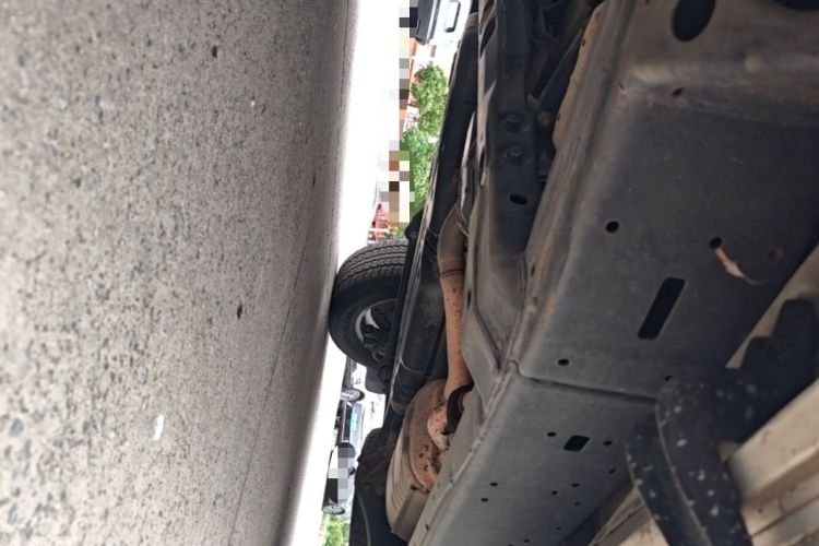 Used Toyota Land Cruiser  Chassis Front Left