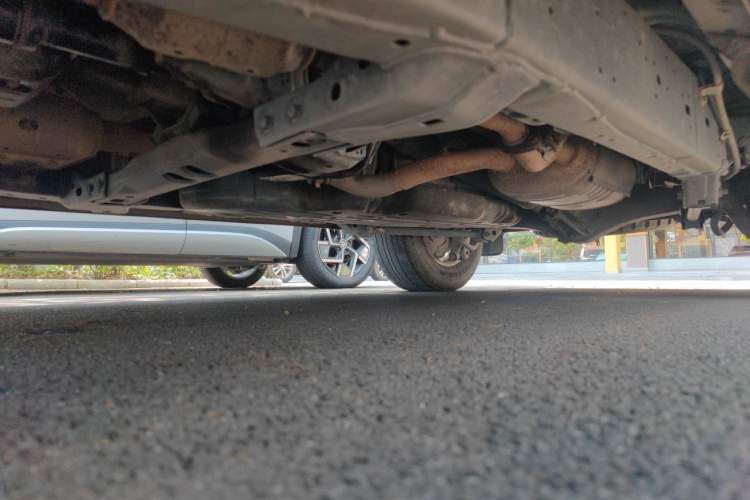 Used Toyota Land Cruiser 2015 4.0L 5-Seater Middle East Version Chassis Front Left