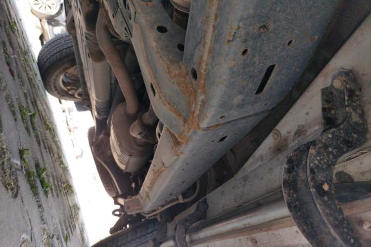 Used Toyota Land Cruiser 2015 4.0L V6 Middle East Limited Edition Chassis Front Left
