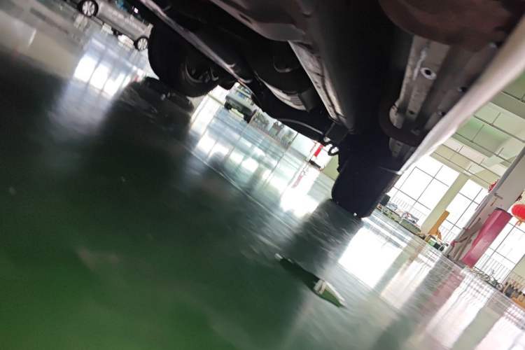Used Toyota Land Cruiser 2015 4.0L V6 Middle East Low-Trim Version Chassis Front Left