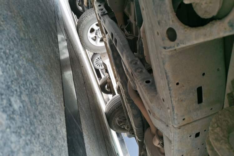 Used Toyota Land Cruiser  Chassis Front Left