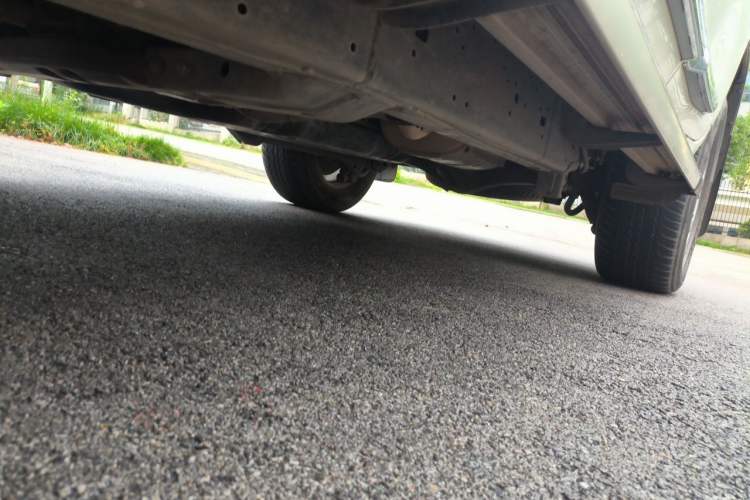Used Toyota Land Cruiser 2015 4.0L V6 Middle East Low-Trim Version Chassis Front Left