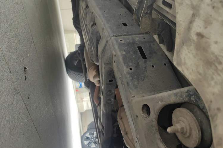 Used Toyota Land Cruiser 2015 4.0L 5-Seater Middle East Version Chassis Front Right
