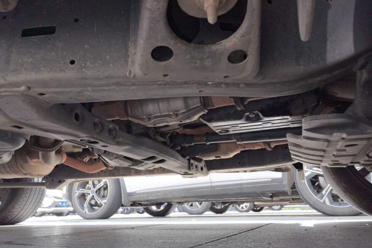 Used Toyota Land Cruiser 2015 4.0L V6 Middle East Limited Edition Chassis Front Right