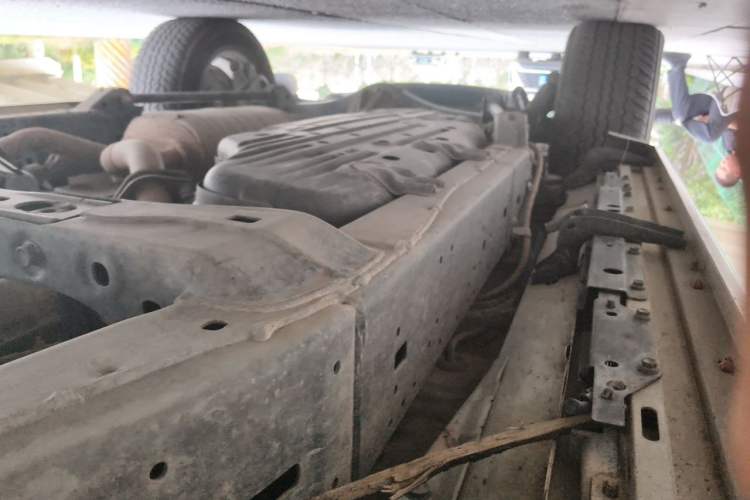 Used Toyota Land Cruiser 2015 4.0L V6 Middle East Limited Edition Chassis Front Right