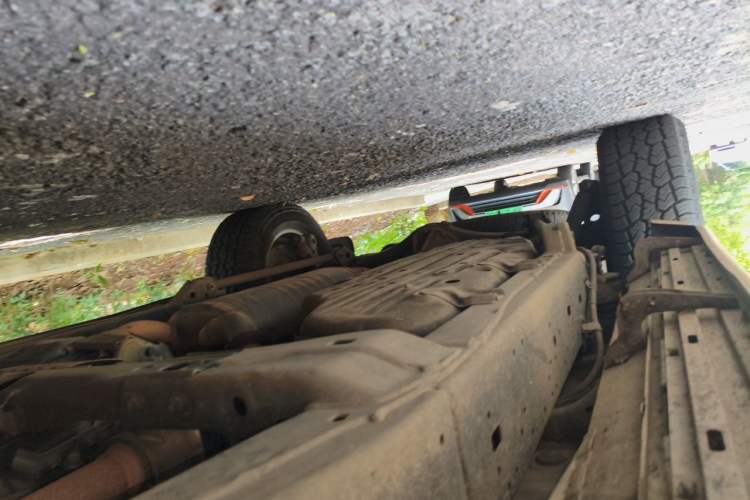 Used Toyota Land Cruiser  Chassis Front Right