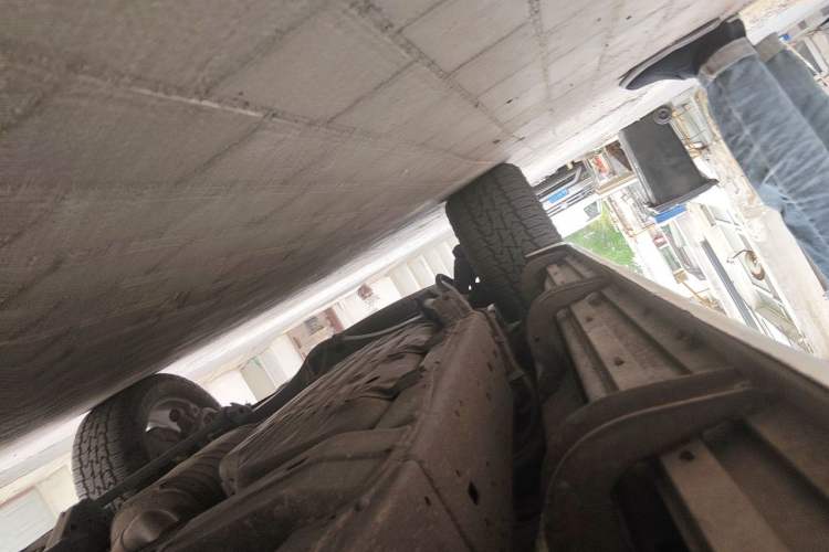Used Toyota Land Cruiser  Chassis Front Right