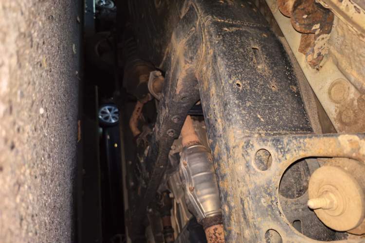 Used Toyota Land Cruiser 2015 4.0L V6 Middle East Low-Trim Version Chassis Front Right