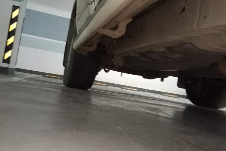 Used Toyota Land Cruiser 2015 4.0L 5-Seater Middle East Version Chassis Front Right