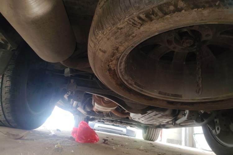 Used Toyota Land Cruiser 2015 4.0L V6 Middle East Low-Trim Version Chassis Rear