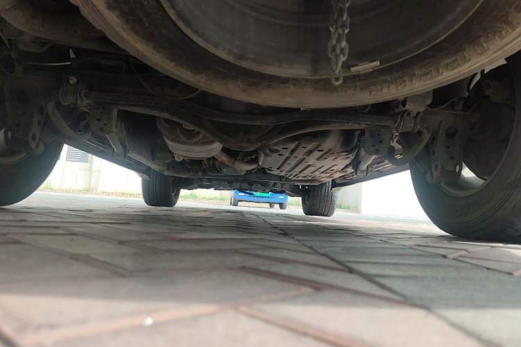 Used Toyota Land Cruiser 2015 4.0L V6 Middle East Low-Trim Version Chassis Rear