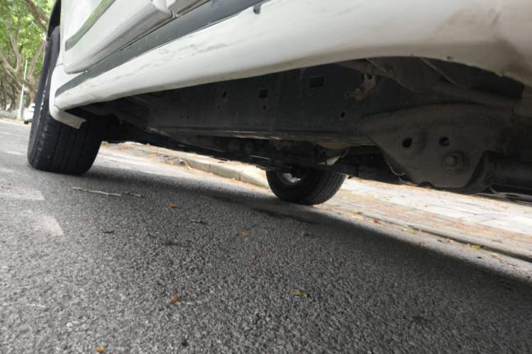 Used Toyota Land Cruiser 2015 4.0L V6 Middle East Low-Trim Version Chassis Rear Left