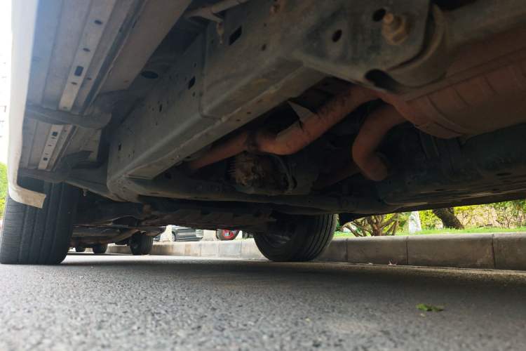 Used Toyota Land Cruiser 2015 4.0L V6 Middle East Low-Trim Version Chassis Rear Left