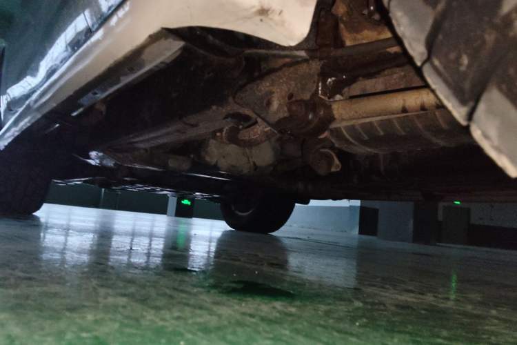 Used Toyota Land Cruiser 2015 4.0L V6 Middle East Low-Trim Version Chassis Rear Left