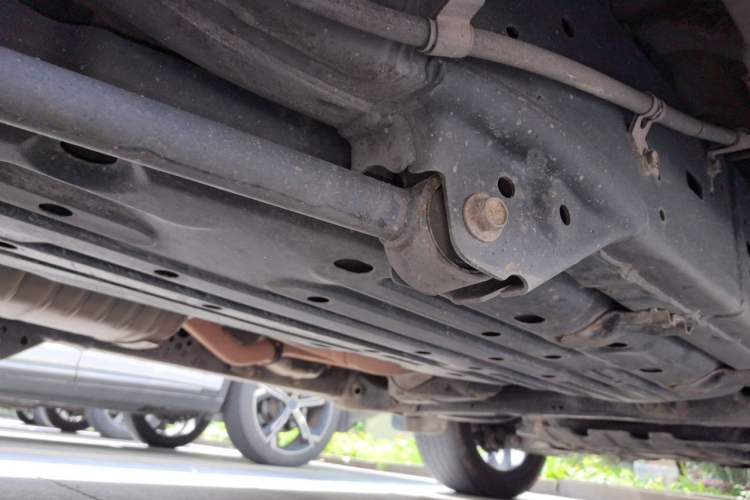 Used Toyota Land Cruiser 2015 4.0L V6 Middle East Limited Edition Chassis Rear Right