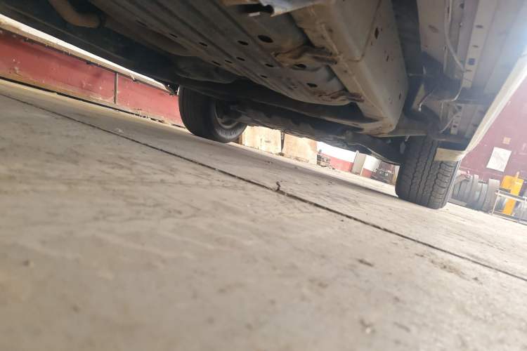 Used Toyota Land Cruiser 2015 4.0L 5-Seater Middle East Version Chassis Rear Right