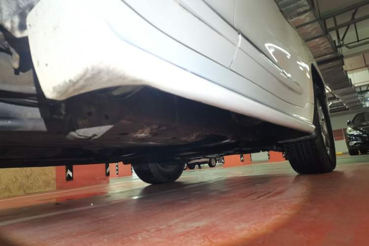 Used Toyota Land Cruiser 2015 4.6L V8 Middle East Limited Edition Chassis Rear Right