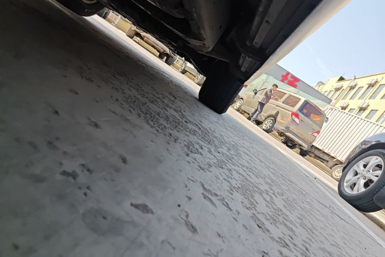 Used Toyota Land Cruiser 2015 4.0L V6 Middle East Low-Trim Version Chassis Rear Right