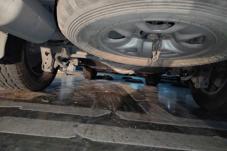 Used Toyota Land Cruiser 2015 4.0L 5-Seater Middle East Version Chassis Rear
