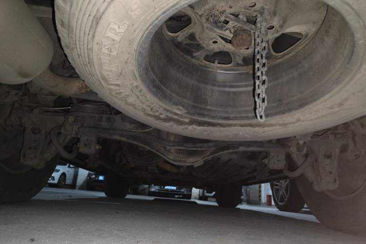 Used Toyota Land Cruiser 2015 4.0L V6 Middle East Low-Trim Version Chassis Rear