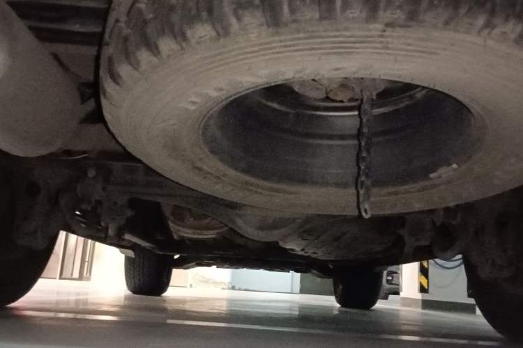 Used Toyota Land Cruiser 2015 4.0L 5-Seater Middle East Version Chassis Rear