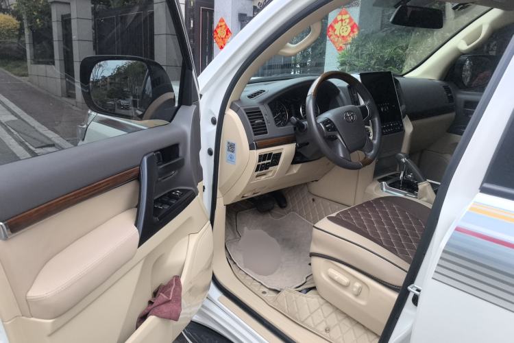 Used Toyota Land Cruiser 2015 4.0L 8-Seater Middle East Version Driver Seat