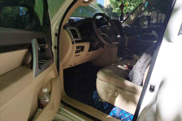 Used Toyota Land Cruiser  Driver Seat