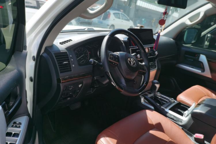 Used Toyota Land Cruiser  Driver Seat
