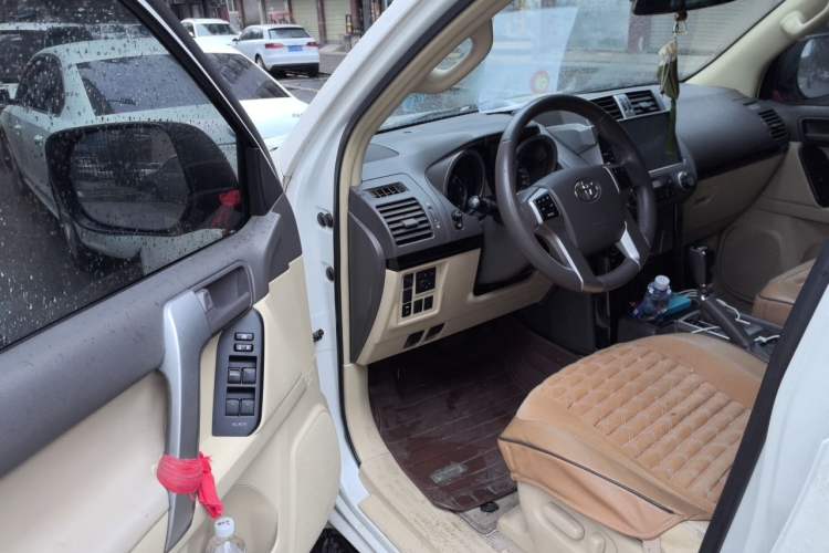 Used Toyota Land Cruiser  Driver Seat
