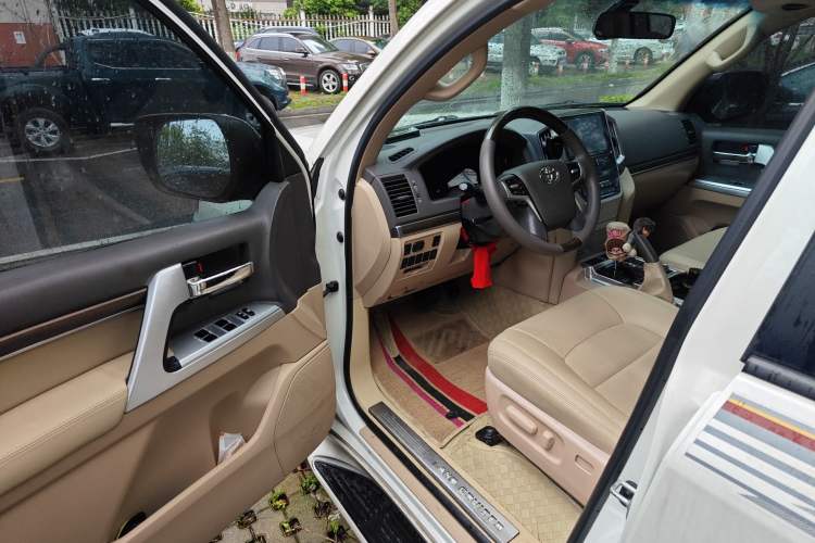 Used Toyota Land Cruiser  Driver Seat