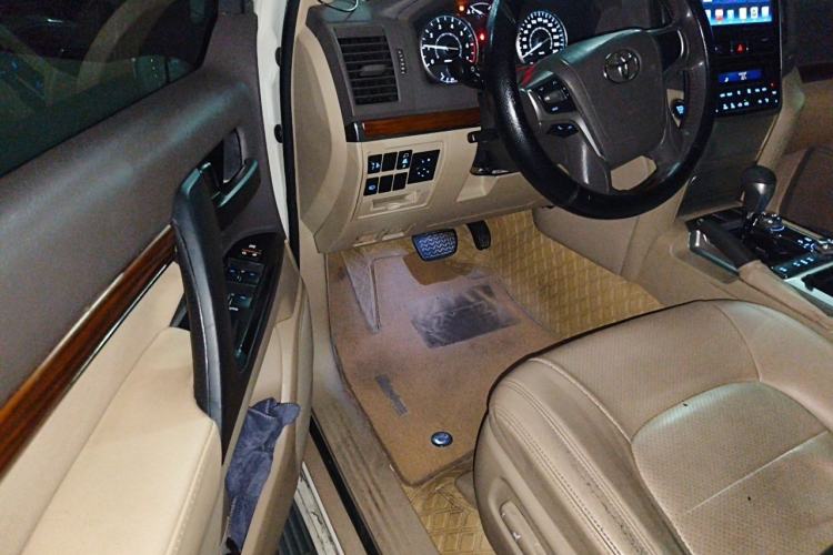 Used Toyota Land Cruiser  Driver Seat